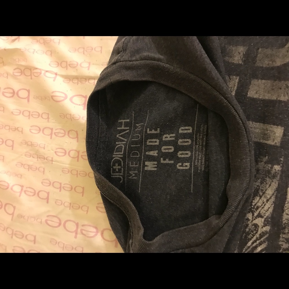 Tee-shirt - Picture 2 of 2
